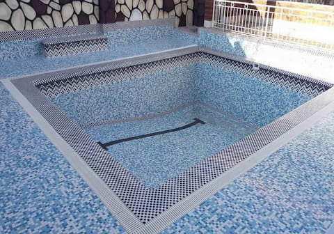 تصویر 1 از قیمت کاشی استخری شیشه ای با کیفیت ارزان + خرید عمده
